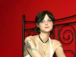 Der willenlose Orgasmus dieser verfickten Junghure ist wirklich sehenswert