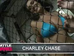 Sportliche Schlampe wird in ihre getrimmte Muschi genagelt